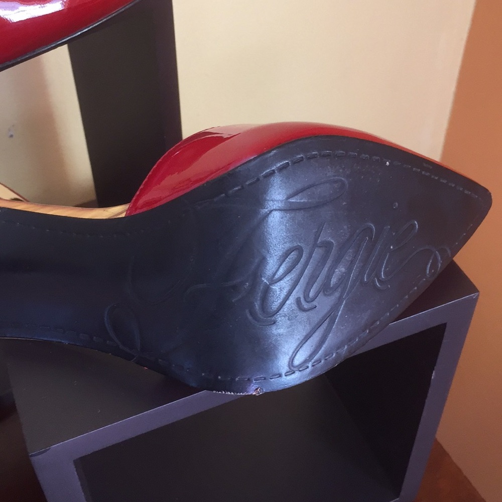 Fergie. Shoes. - Picture 4 of 5